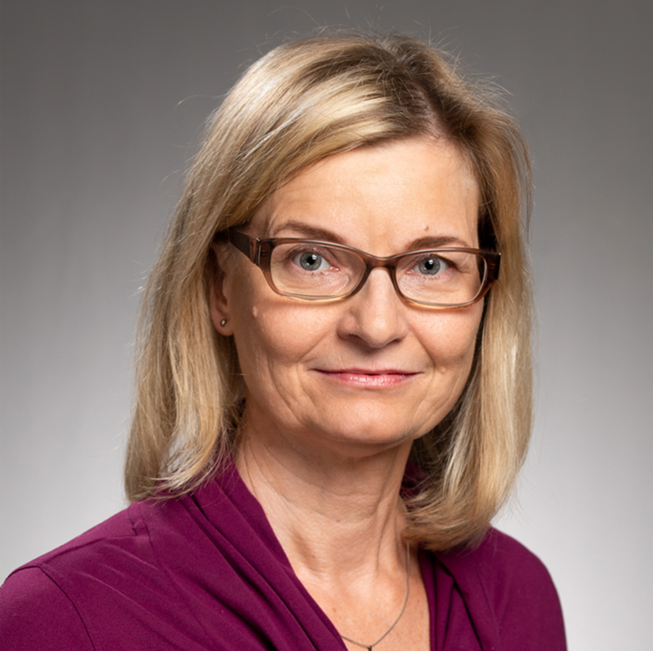 Dr. Corinna Koebnick headshot